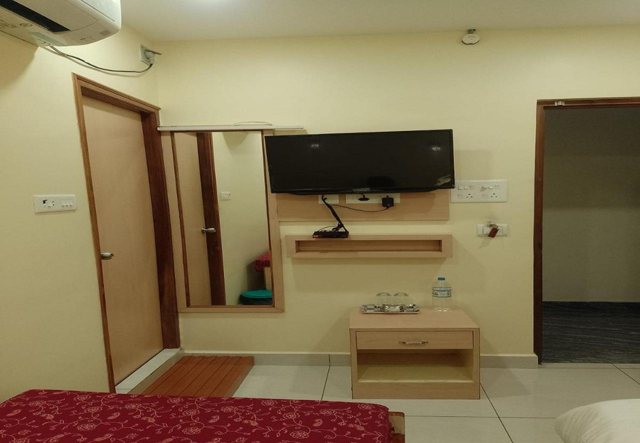 Nadanam Inn Pondicherry Exterior photo